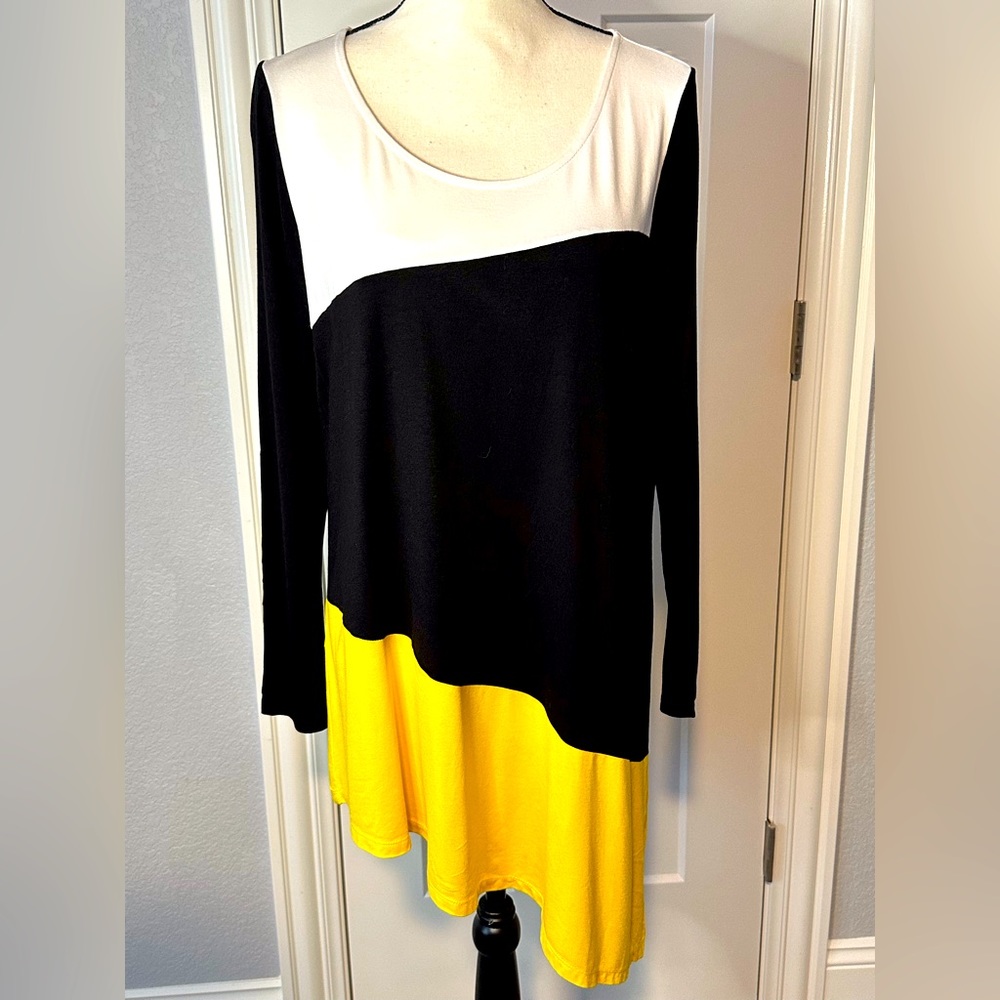 Peter Nygard Tunic